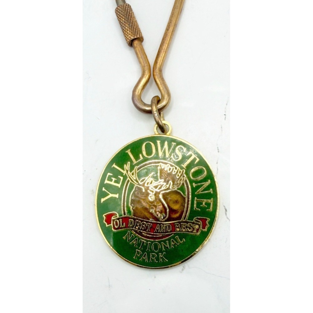 Vintage Yellowstone National Park HSI Enamel Elk Keychain Locking Hook